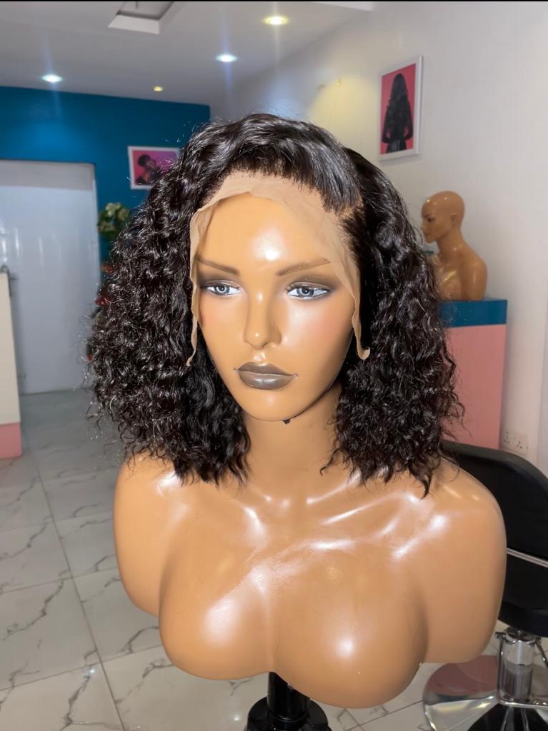Tee curly